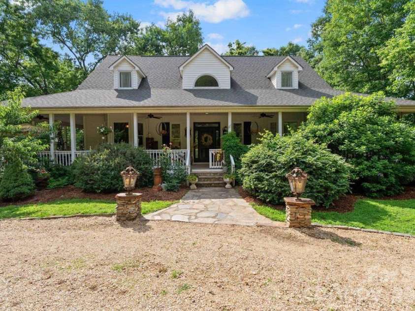 175 Green Hills Road, Mill Spring, NC 28756.  MLS# CAR4390493, YatesRealty ID 28290. 