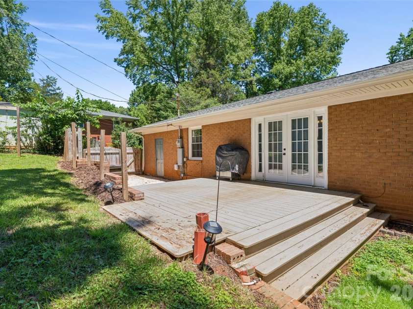 8420 Wilson Woods Drive, Charlotte, NC 28227.  MLS# CAR4390255, YatesRealty ID 28291. 