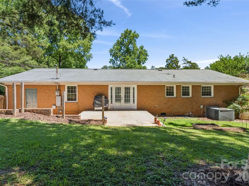 8420 Wilson Woods Drive, Charlotte, NC 28227.  MLS# CAR4390255, YatesRealty ID 28291. 
