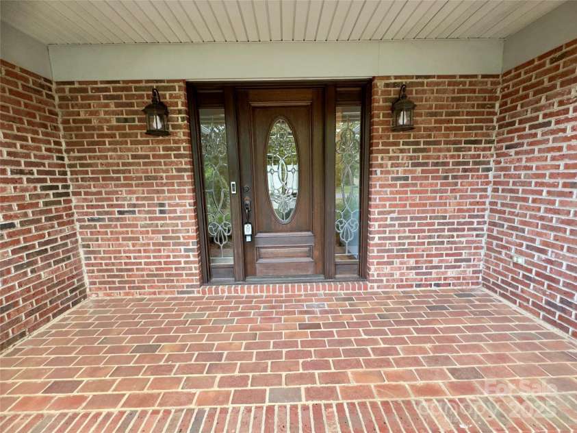 2191 Wynbourne Drive, Gastonia, NC 28056.  MLS# CAR4271244, YatesRealty ID 28292. 