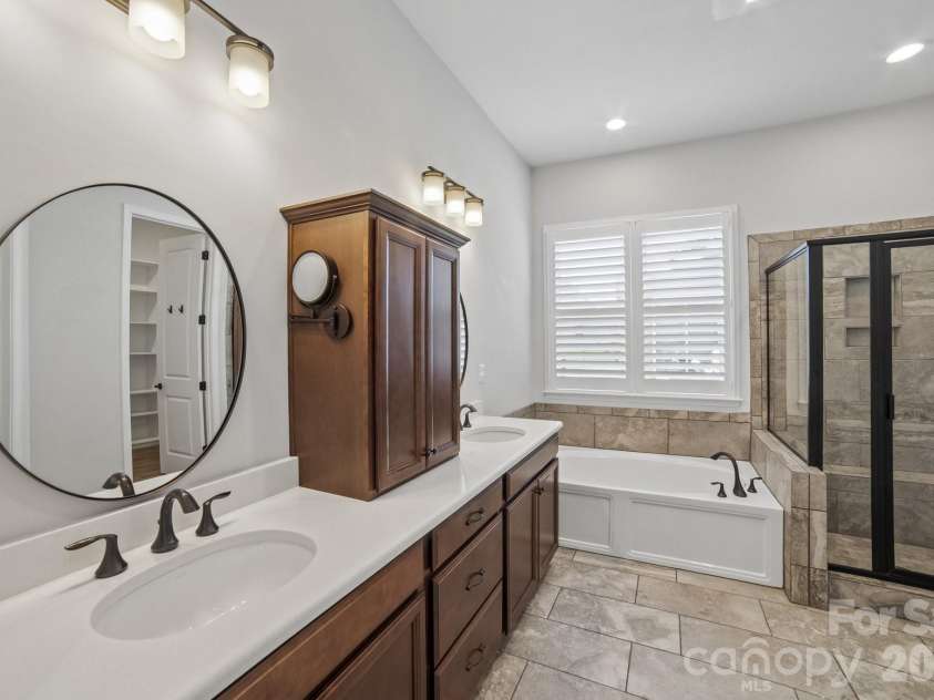 8096 Woodline Lane, Denver, NC 28037.  MLS# CAR4390551, YatesRealty ID 28294. 