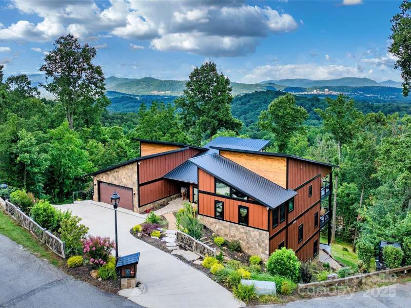 41 Ben Lippen School Road, Asheville, NC 28806.  MLS# CAR4276960, YatesRealty ID 28296. 