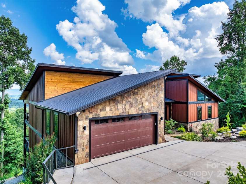 41 Ben Lippen School Road, Asheville, NC 28806.  MLS# CAR4276960, YatesRealty ID 28296. 