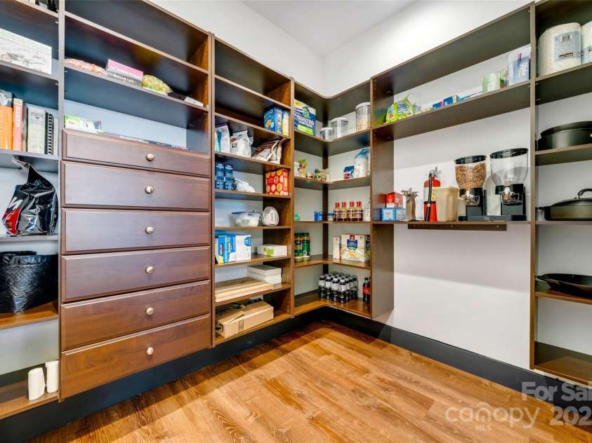 41 Ben Lippen School Road, Asheville, NC 28806.  MLS# CAR4276960, YatesRealty ID 28296. 