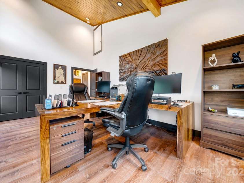 41 Ben Lippen School Road, Asheville, NC 28806.  MLS# CAR4276960, YatesRealty ID 28296. 