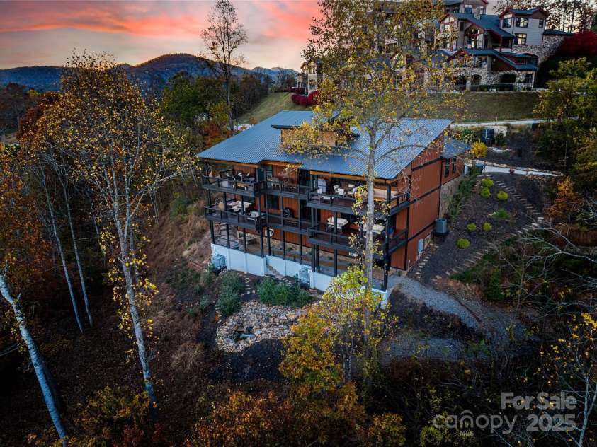 41 Ben Lippen School Road, Asheville, NC 28806.  MLS# CAR4316852, YatesRealty ID 28296. Welcome to the best of Asheville mountain living! 