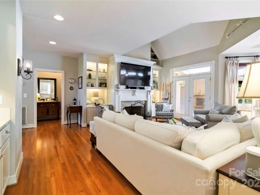 1520 Cureton Drive, Rock Hill, SC 29732.  MLS# CAR4264365, YatesRealty ID 28297. 