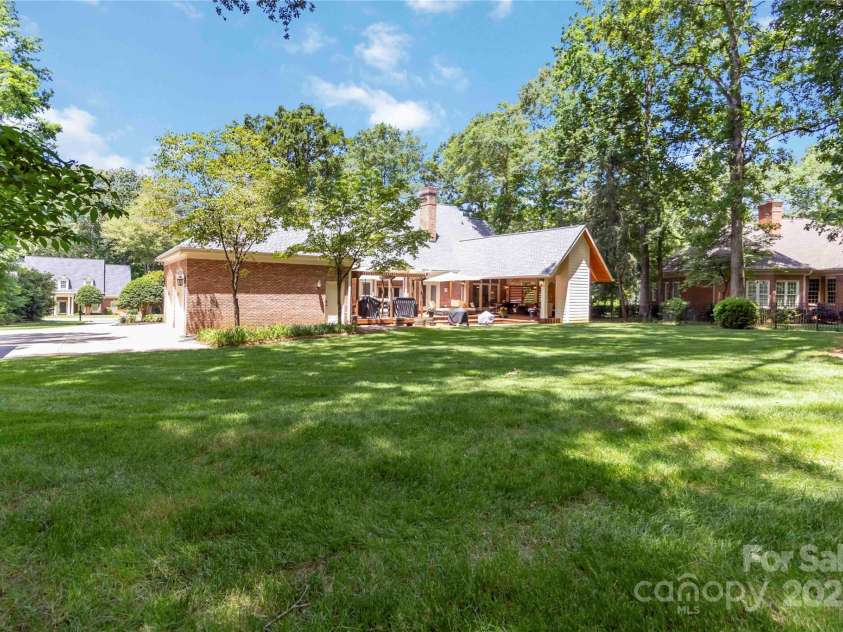 1520 Cureton Drive, Rock Hill, SC 29732.  MLS# CAR4264365, YatesRealty ID 28297. 