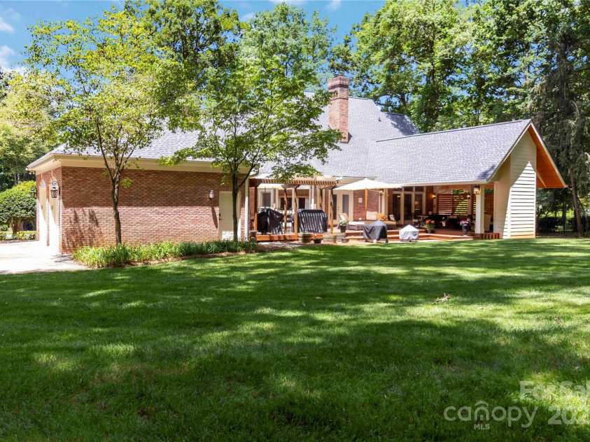 1520 Cureton Drive, Rock Hill, SC 29732.  MLS# CAR4264365, YatesRealty ID 28297. 