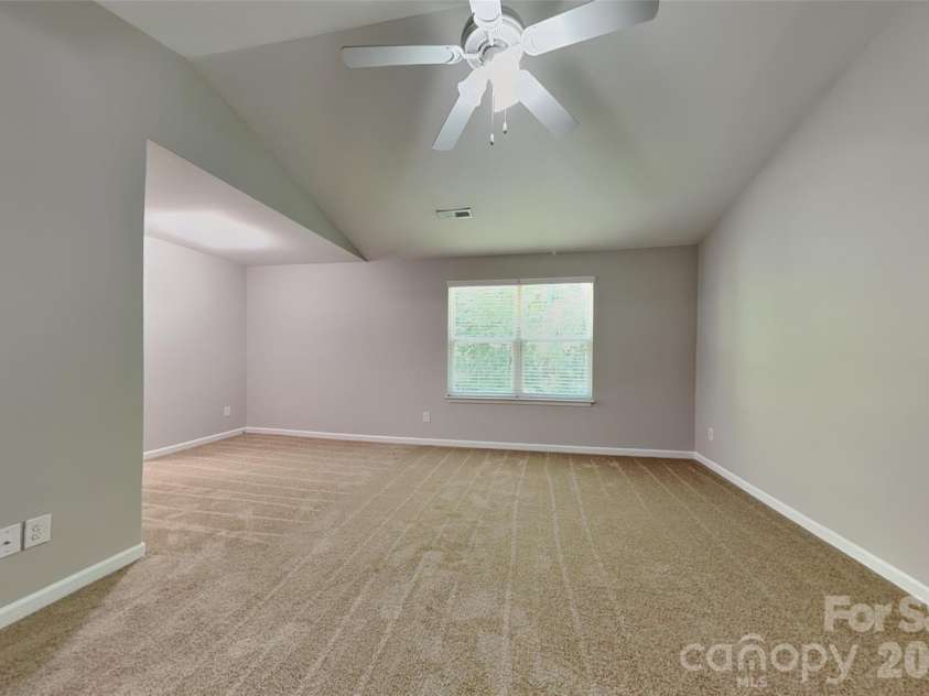 5505 Lee Marie Lane, Charlotte, NC 28269.  MLS# CAR4390449, YatesRealty ID 28297. 