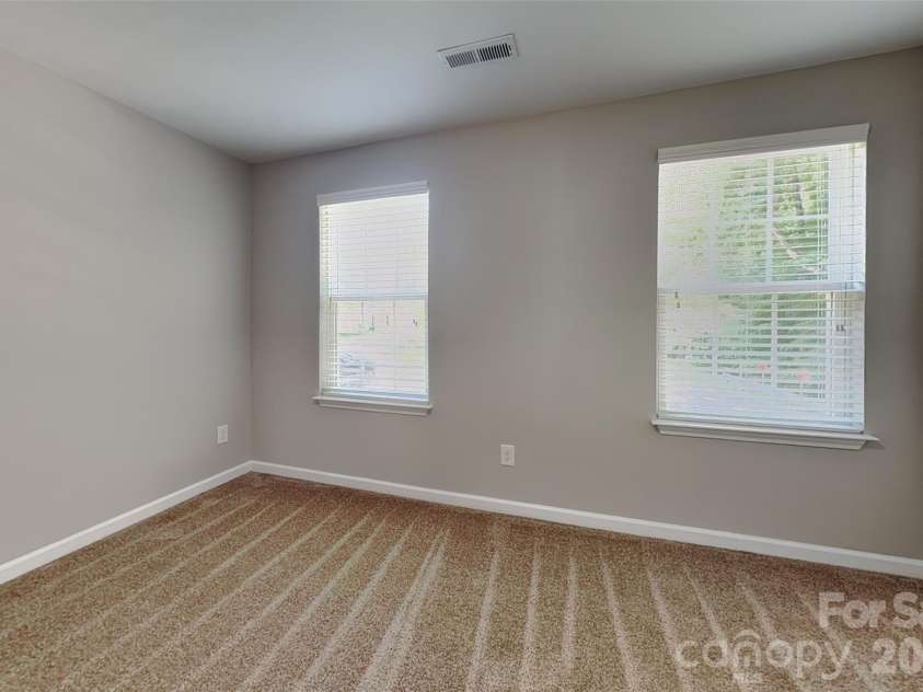 5505 Lee Marie Lane, Charlotte, NC 28269.  MLS# CAR4390449, YatesRealty ID 28297. 