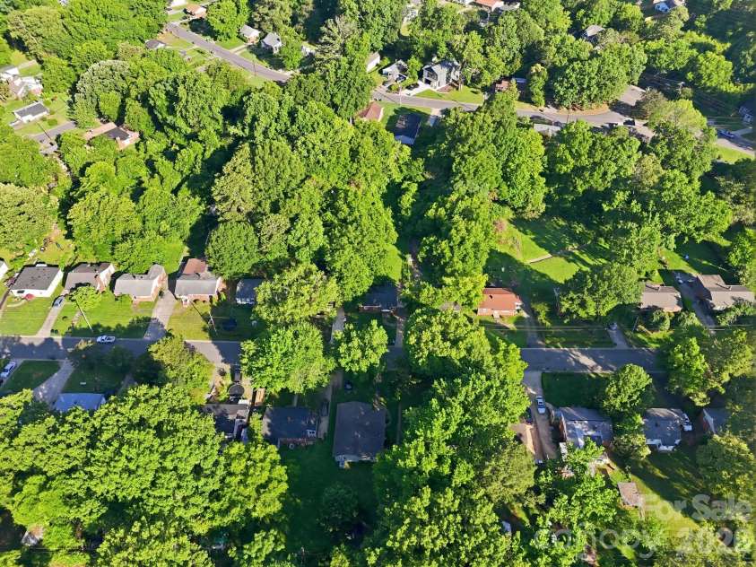 2505 Druid Hills Way, Charlotte, NC 28206.  MLS# CAR4390568, YatesRealty ID 28298. 