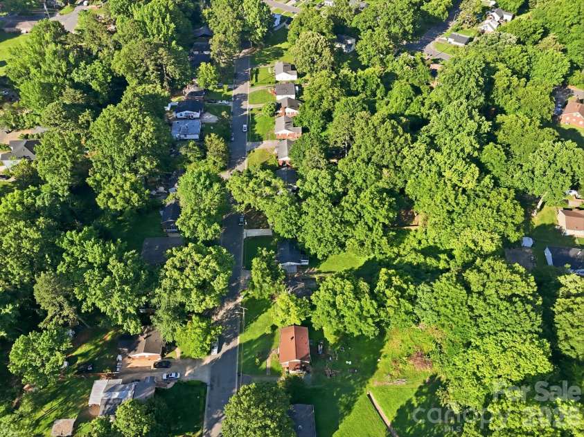2505 Druid Hills Way, Charlotte, NC 28206.  MLS# CAR4390568, YatesRealty ID 28298. 