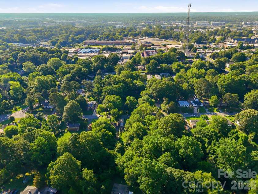 2505 Druid Hills Way, Charlotte, NC 28206.  MLS# CAR4390568, YatesRealty ID 28298. 