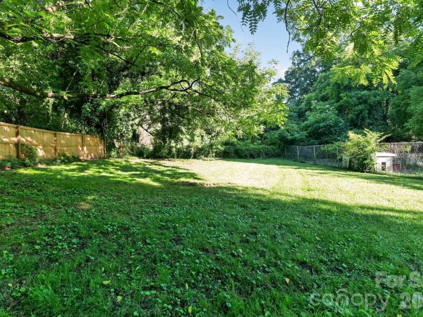 2505 Druid Hills Way, Charlotte, NC 28206.  MLS# CAR4390568, YatesRealty ID 28298. 