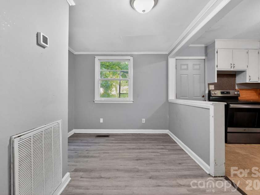 2505 Druid Hills Way, Charlotte, NC 28206.  MLS# CAR4390568, YatesRealty ID 28298. 