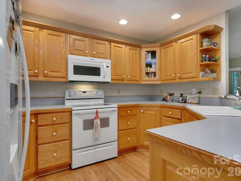144 Lakeland Drive, Pisgah Forest, NC 28768.  MLS# CAR4389225, YatesRealty ID 28299. 
