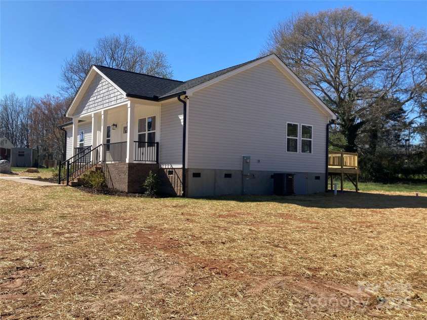 2037 POWERLINE Drive, Gastonia, NC 28054.  MLS# CAR4237460, YatesRealty ID 2830. 