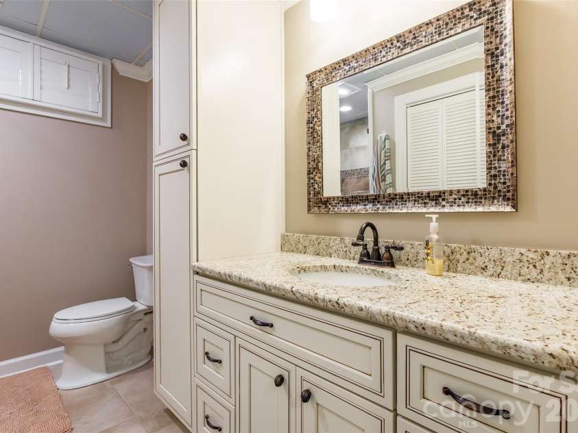 2240 Duck Cove Lane, York, SC 29745.  MLS# CAR4337228, YatesRealty ID 2830. 