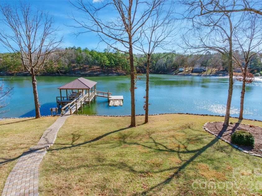 2240 Duck Cove Lane, York, SC 29745.  MLS# CAR4337228, YatesRealty ID 2830. 