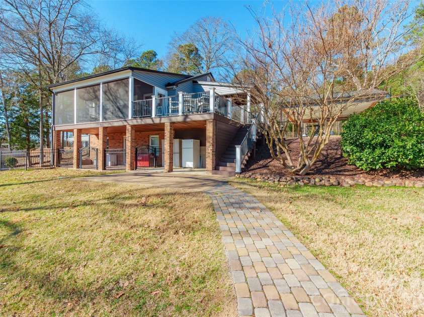 2240 Duck Cove Lane, York, SC 29745.  MLS# CAR4337228, YatesRealty ID 2830. 