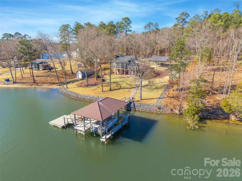 2240 Duck Cove Lane, York, SC 29745.  MLS# CAR4337228, YatesRealty ID 2830. 