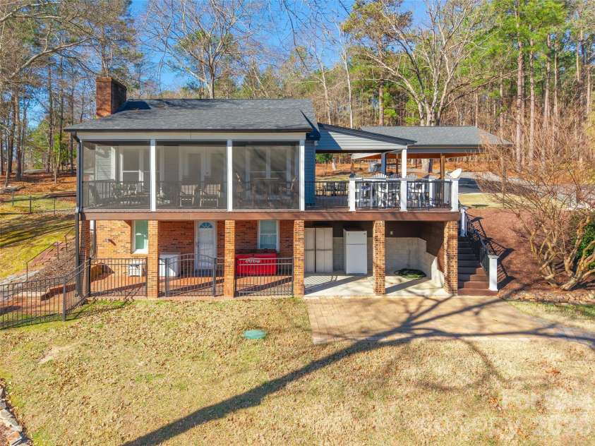 2240 Duck Cove Lane, York, SC 29745.  MLS# CAR4337228, YatesRealty ID 2830. 