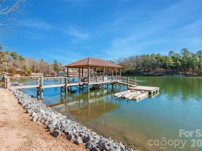 2240 Duck Cove Lane, York, SC 29745.  MLS# CAR4337228, YatesRealty ID 2830. 