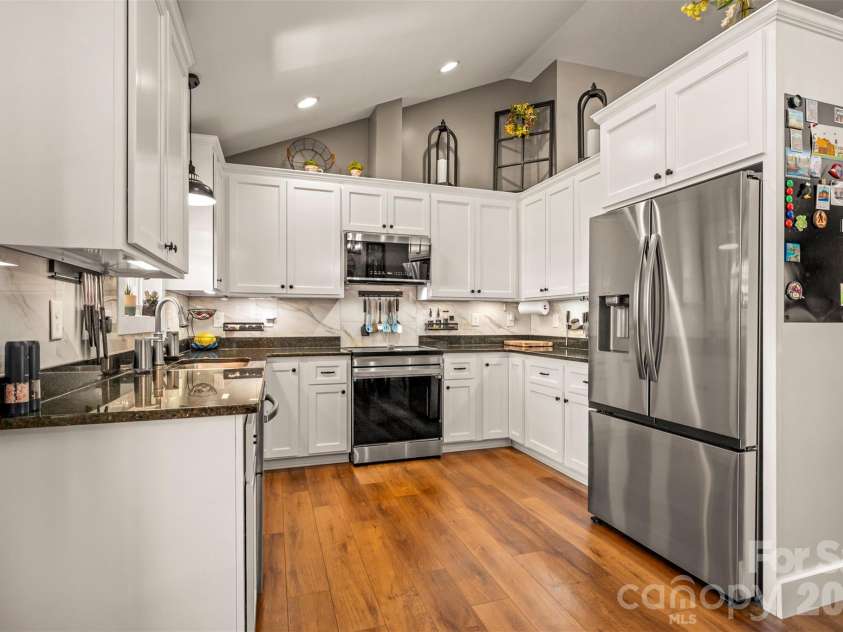 110 Kingston Place, Spindale, NC 28160.  MLS# CAR4390563, YatesRealty ID 28300. 