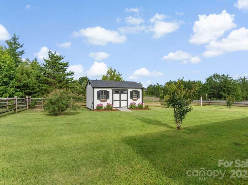 2173 Smith Road, Clover, SC 29710.  MLS# CAR4282489, YatesRealty ID 28300. 