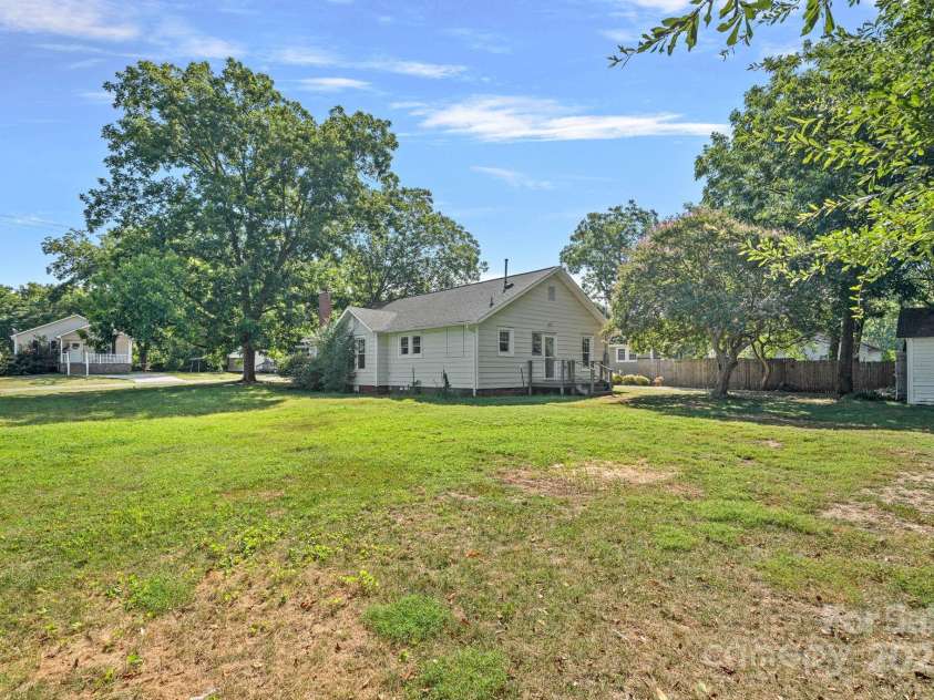 1218 Martin Luther King Avenue, Kannapolis, NC 28083.  MLS# CAR4285012, YatesRealty ID 28301. 