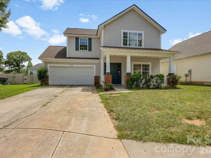 6410 Castlewynd Court, Charlotte, NC 28212.  MLS# CAR4407066, YatesRealty ID 28301. 