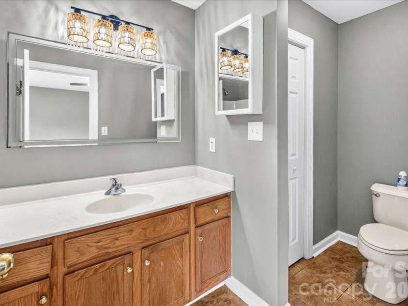 6410 Castlewynd Court, Charlotte, NC 28212.  MLS# CAR4407066, YatesRealty ID 28301. 