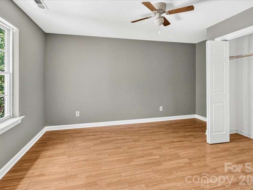 6410 Castlewynd Court, Charlotte, NC 28212.  MLS# CAR4407066, YatesRealty ID 28301. 