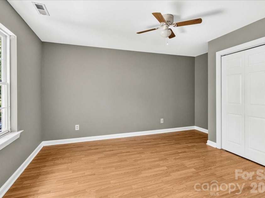 6410 Castlewynd Court, Charlotte, NC 28212.  MLS# CAR4407066, YatesRealty ID 28301. 