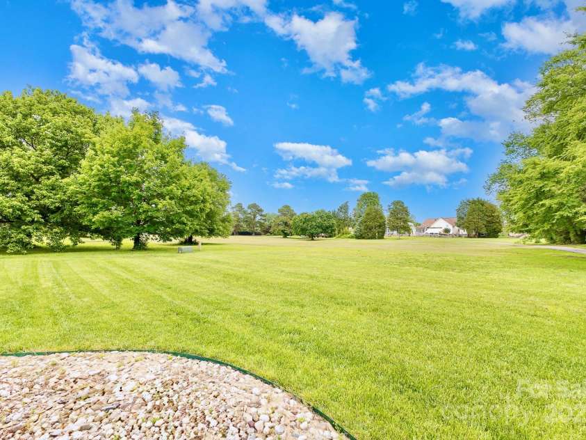 187 Spring Run Drive, Mooresville, NC 28117.  MLS# CAR4265974, YatesRealty ID 28302. 