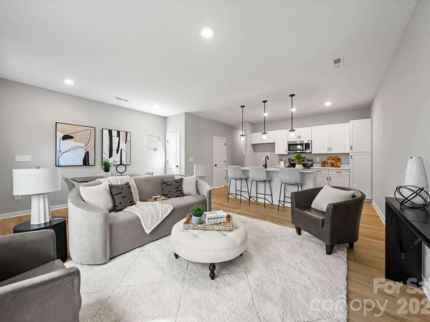 3127 Hatty Place, Charlotte, NC 28216.  MLS# CAR4390582, YatesRealty ID 28302. 