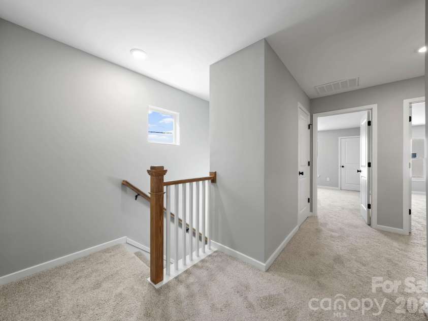 3127 Hatty Place, Charlotte, NC 28216.  MLS# CAR4390582, YatesRealty ID 28302. 
