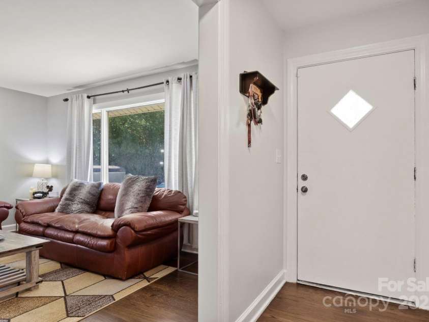 1521 Colonial Drive, Salisbury, NC 28144.  MLS# CAR4284938, YatesRealty ID 28303. 