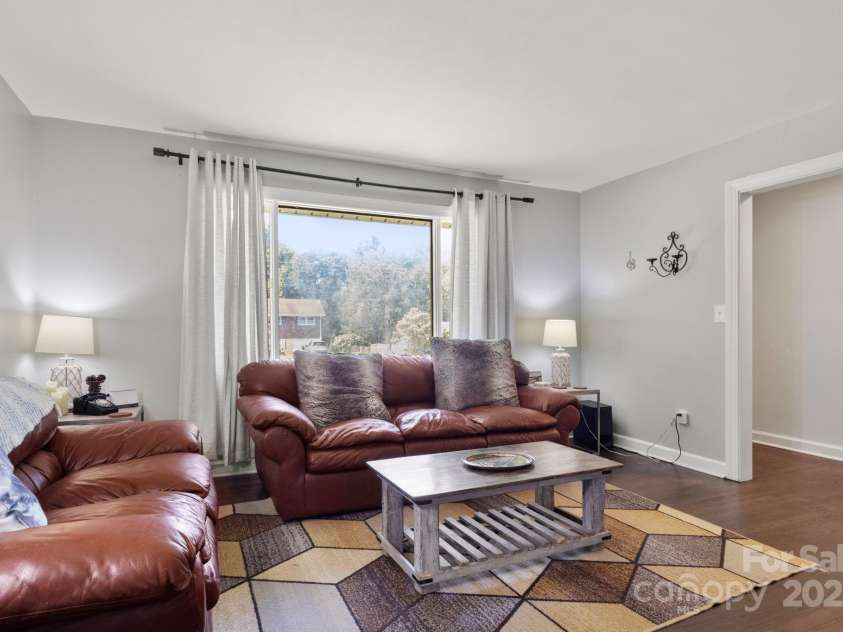 1521 Colonial Drive, Salisbury, NC 28144.  MLS# CAR4284938, YatesRealty ID 28303. 