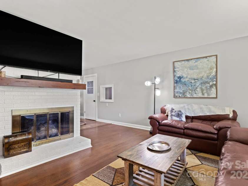 1521 Colonial Drive, Salisbury, NC 28144.  MLS# CAR4284938, YatesRealty ID 28303. 