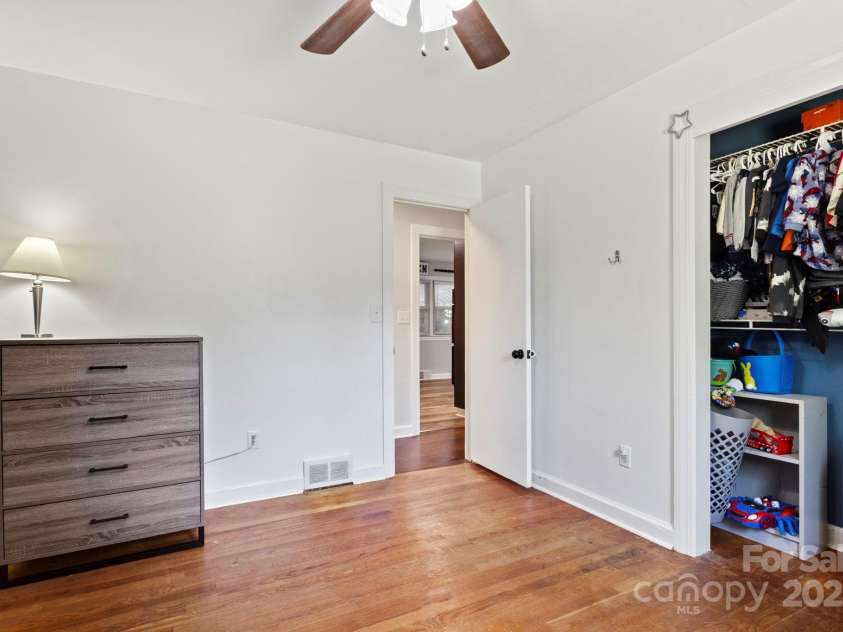 1521 Colonial Drive, Salisbury, NC 28144.  MLS# CAR4284938, YatesRealty ID 28303. 