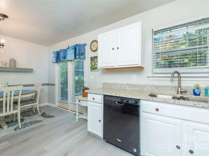 118 Torrington Avenue, Fletcher, NC 28732.  MLS# CAR4280990, YatesRealty ID 28304. 