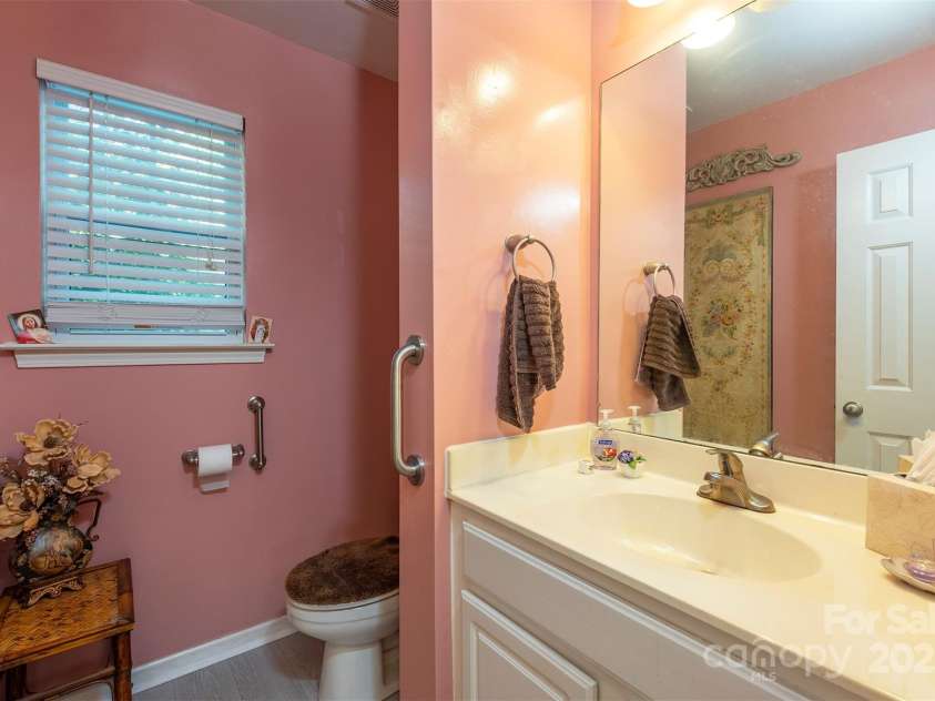 118 Torrington Avenue, Fletcher, NC 28732.  MLS# CAR4280990, YatesRealty ID 28304. 