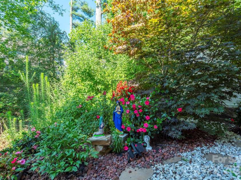 118 Torrington Avenue, Fletcher, NC 28732.  MLS# CAR4280990, YatesRealty ID 28304. 