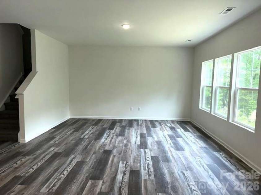 1650 Nicholas Way, Hickory, NC 28602.  MLS# CAR4390602, YatesRealty ID 28305. 