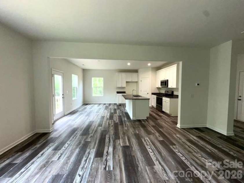 1650 Nicholas Way, Hickory, NC 28602.  MLS# CAR4390602, YatesRealty ID 28305. 