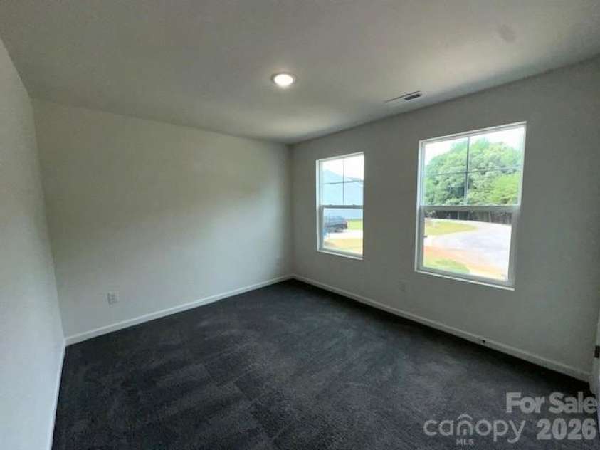 1650 Nicholas Way, Hickory, NC 28602.  MLS# CAR4390602, YatesRealty ID 28305. 