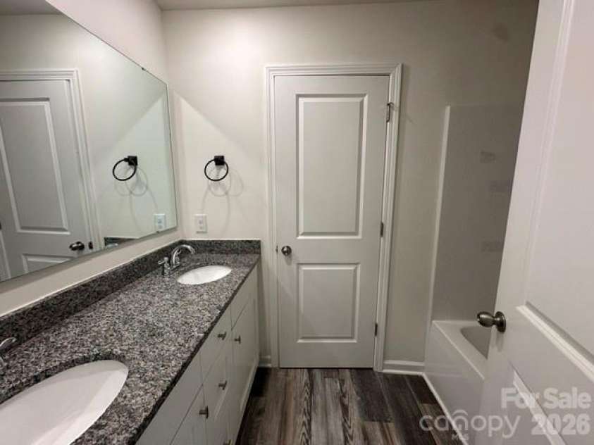 1650 Nicholas Way, Hickory, NC 28602.  MLS# CAR4390602, YatesRealty ID 28305. 