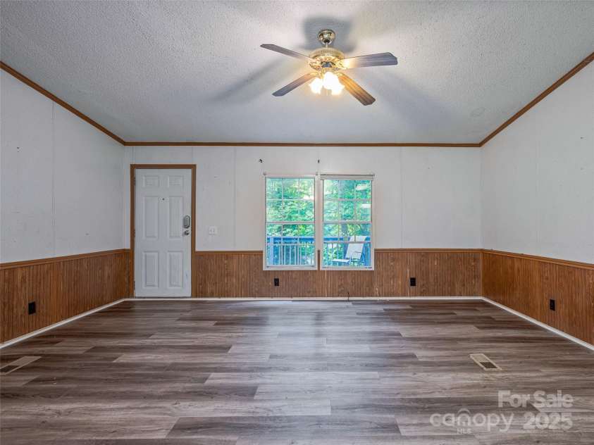8 Vultures Nest None, Swannanoa, NC 28778.  MLS# CAR4278150, YatesRealty ID 28306. 